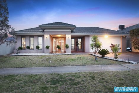 Property photo of 31 Barrington Circuit Caroline Springs VIC 3023