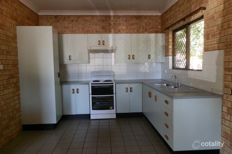 Property photo of 27 Martin Place Emerald QLD 4720