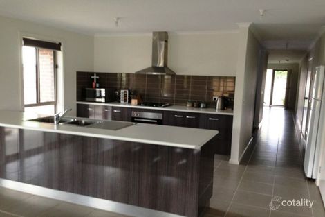 Property photo of 8 Parer Avenue Moe VIC 3825