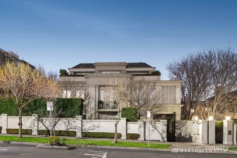2/82 Mathoura Rd, Toorak, VIC 3142