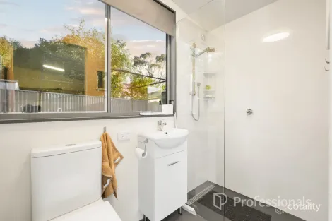 Property photo of 4 Albert Road Beechworth VIC 3747