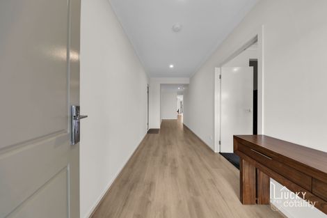 Property photo of 26 Willowmead Boulevard Donnybrook VIC 3064