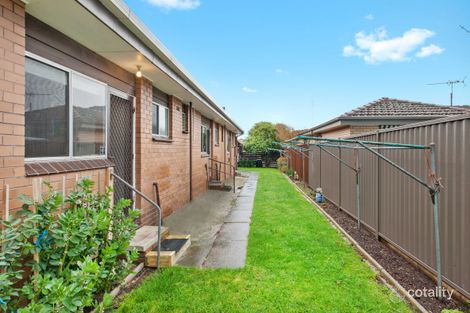 Property photo of 2/5 Ivanhoe Street Wendouree VIC 3355