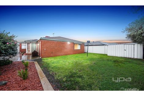 Property photo of 40 Northampton Crescent Caroline Springs VIC 3023