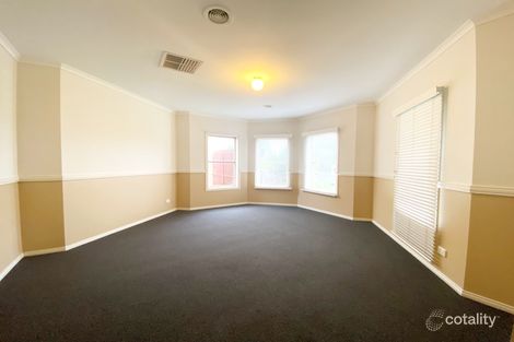 Property photo of 19 Dahlen Place Berwick VIC 3806