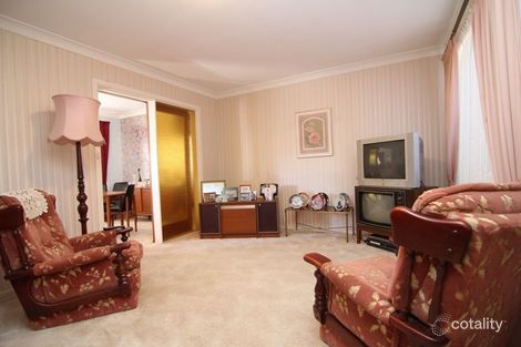 Property photo of 11 James Cook Crescent Orange NSW 2800