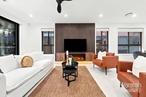 Property photo of 70 Modenese Street Austral NSW 2179