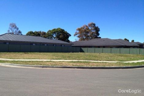 Property photo of 4 Maxwell Place Abbotsbury NSW 2176