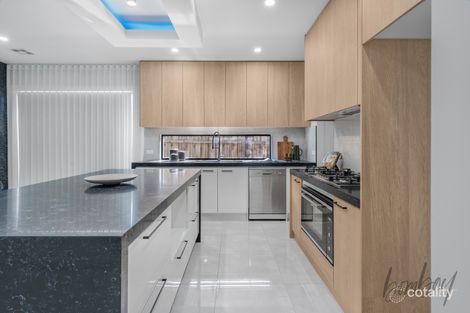 Property photo of 11 Bagatelle Avenue Wollert VIC 3750