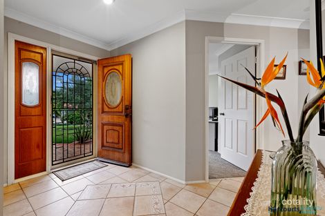 Property photo of 18 Coneyhurst Crescent Carindale QLD 4152