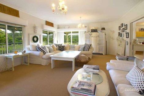 Property photo of 10 Lomatia Court Bonogin QLD 4213