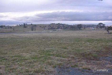 Property photo of 11 Buckley Place Royalla NSW 2620