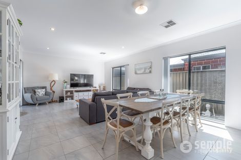 Property photo of 9 Bauxite Road Treeby WA 6164