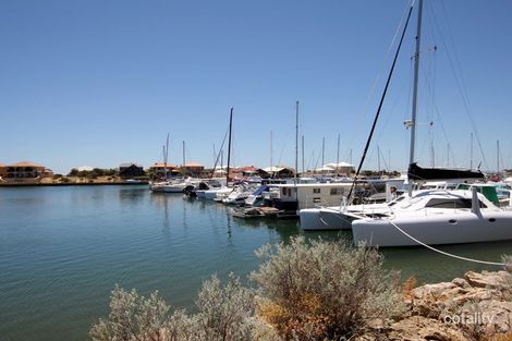 32 Rees Pl, Wannanup, WA 6210