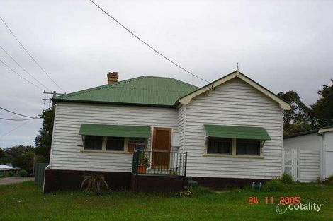 19 Warner Ave, Tuggerawong, NSW 2259