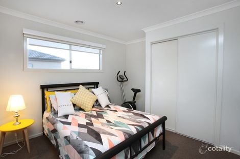 Property photo of 12 Gordes Street Fraser Rise VIC 3336