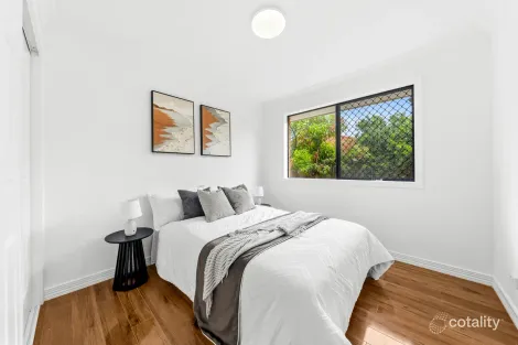 Property photo of 9 Belfry Place Oxley QLD 4075