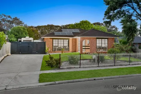 8 Mcmillan Ct, Cranbourne North, VIC 3977