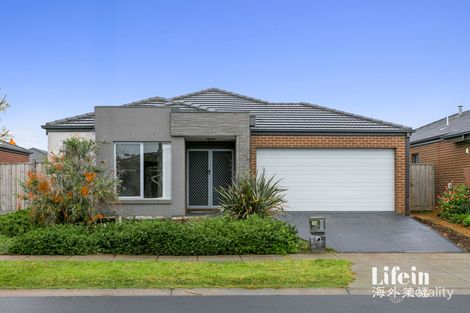 14 Peroomba Dr, Point Cook, VIC 3030