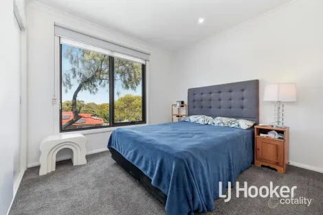 Property photo of 23A Oaktree Drive Hampton Park VIC 3976