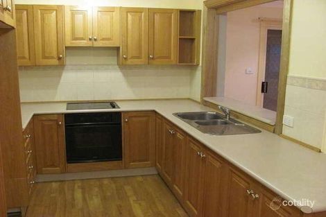 Property photo of 25 Cyclamen Place Macquarie Fields NSW 2564