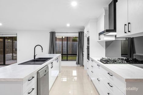 Property photo of 76 Fogarty Avenue Highton VIC 3216
