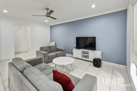 Property photo of 2/18 Makybe Diva Drive Ooralea QLD 4740