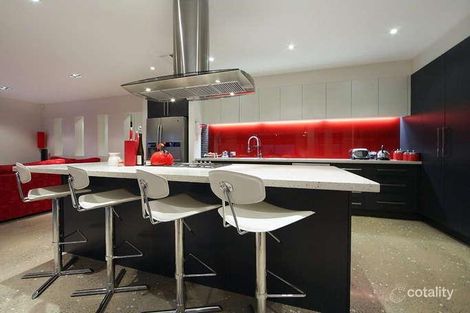 Property photo of 8 Brokenwood Court Langwarrin VIC 3910