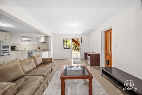 8 Teatree Dr, South Morang, VIC 3752