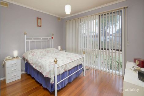 Property photo of 19 Isaac Smith Crescent Cranbourne VIC 3977