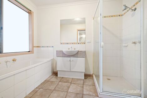 Property photo of 40 Oaktree Avenue Wyndham Vale VIC 3024