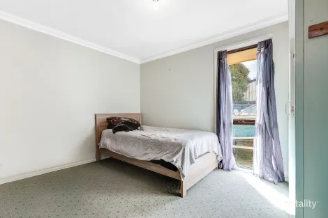 Property photo of 6 Goolagar Crescent Springdale Heights NSW 2641
