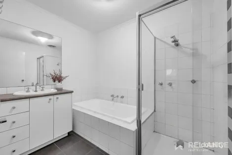 Property photo of 3 Felicity Drive Tarneit VIC 3029