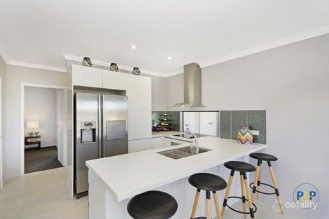 Property photo of 27 Huxley Crescent Oonoonba QLD 4811