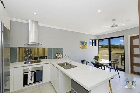 Property photo of 27 Huxley Crescent Oonoonba QLD 4811