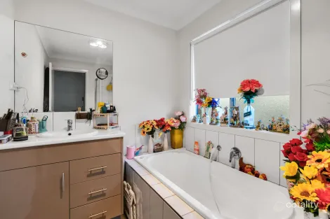 Property photo of 52 Eastside Drive Mildura VIC 3500