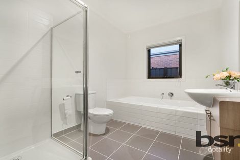 Property photo of 17 Somersby Road Craigieburn VIC 3064