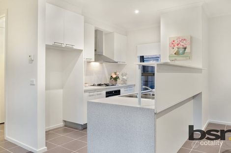 Property photo of 17 Somersby Road Craigieburn VIC 3064
