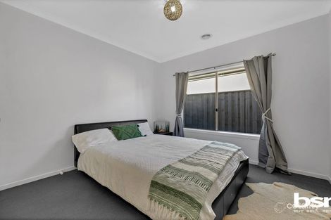 Property photo of 30 Montmarte Boulevard Burnside VIC 3023