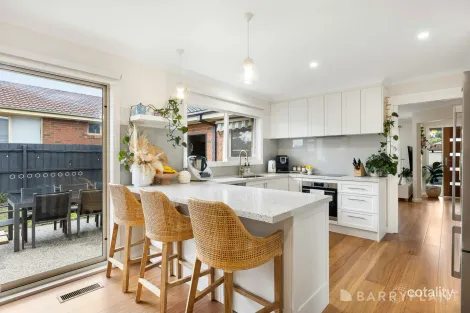 Property photo of 2/23 Alamein Avenue Croydon VIC 3136