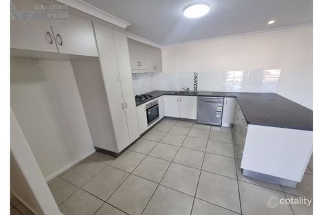 Property photo of 1/5 Deacon Drive Blackwater QLD 4717