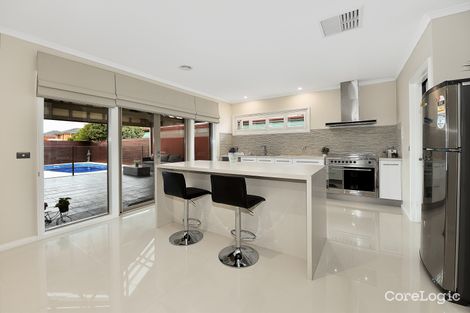 Property photo of 30 Ranmore Grove Caroline Springs VIC 3023