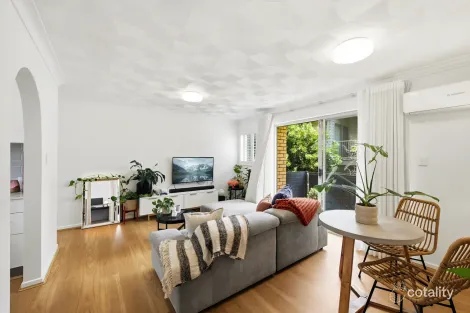 Property photo of 2/10 Stuckey Road Clayfield QLD 4011