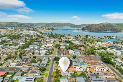 30 Ridge St, Ettalong Beach, NSW 2257