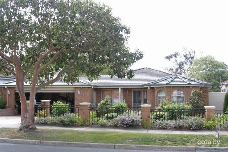 Property photo of 32 Halliday Street Mount Waverley VIC 3149