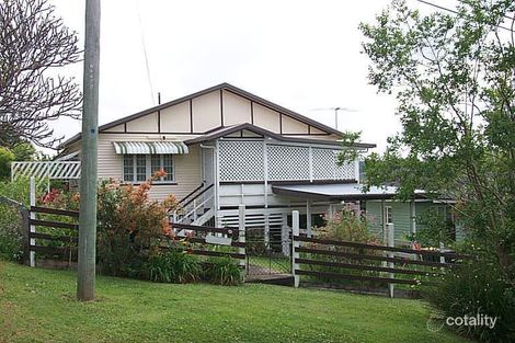 33 Matthews St, Stafford, QLD 4053