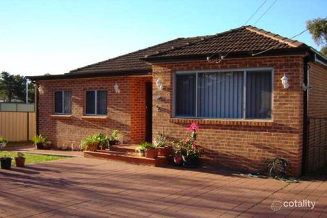 21 Lawrence St, Fairfield, NSW 2165