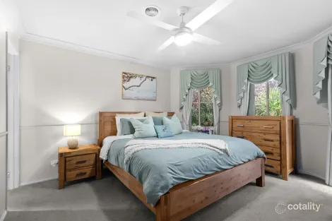 Property photo of 4 Raneen Drive Langwarrin VIC 3910