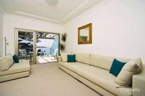 Property photo of 9 Fairlight Crescent Fairlight NSW 2094