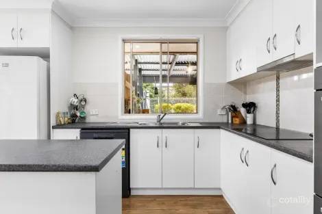 Property photo of 9 Handley Drive Westbrook QLD 4350